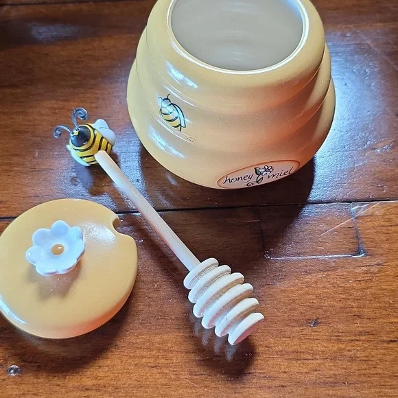 Ceramin Honey Bee Honey Set Featuring A Wooden Dipper With Honey Bee On Top. - Picture 2 of 2